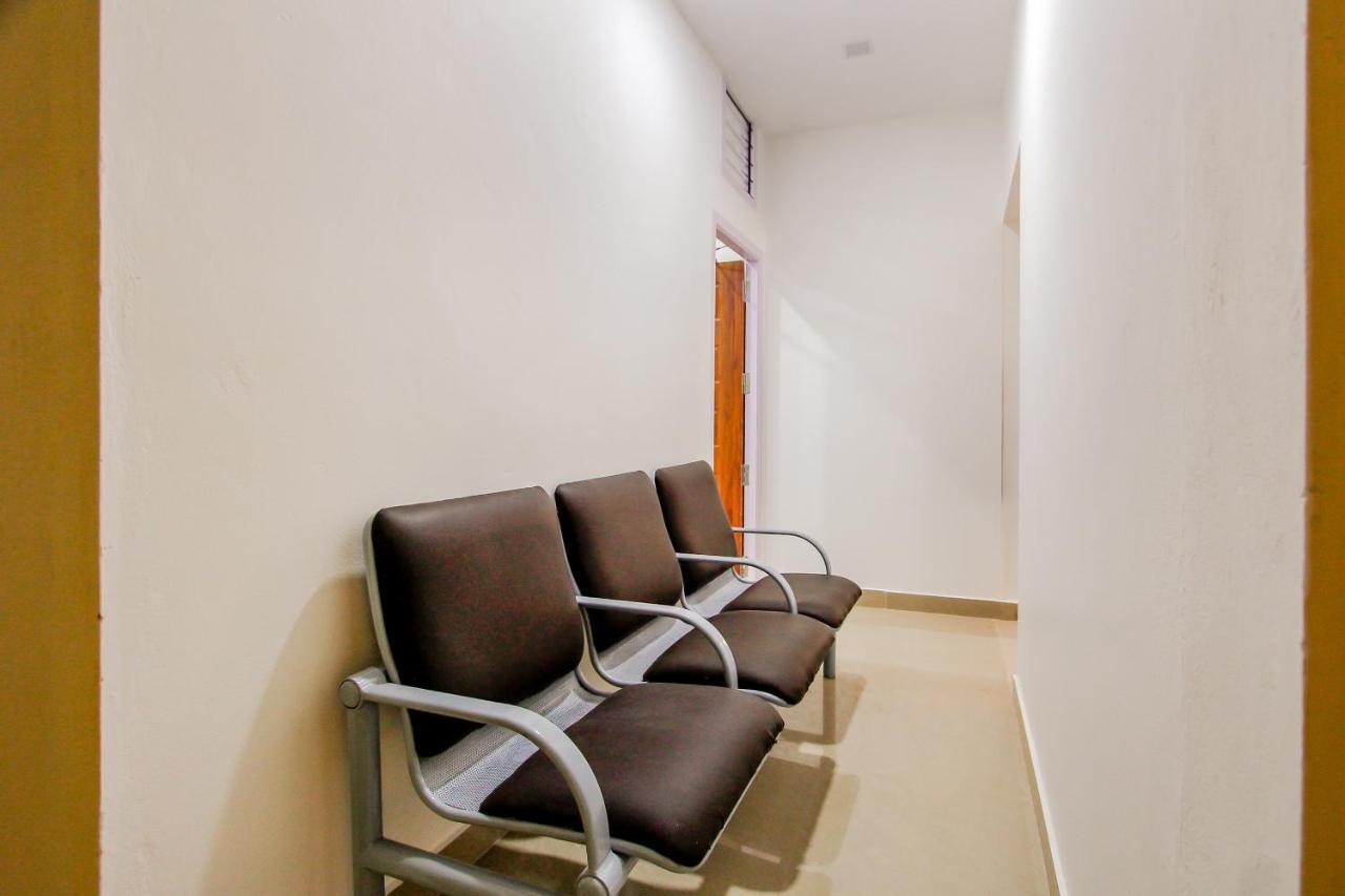 库姆巴科纳姆 Oyo 69625 Mayuraa Residency酒店 外观 照片