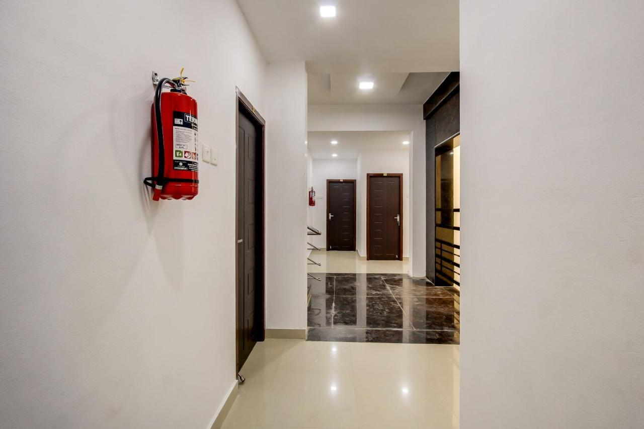 库姆巴科纳姆 Oyo 69625 Mayuraa Residency酒店 外观 照片