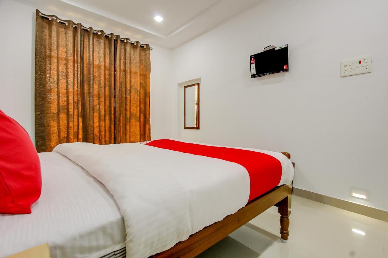 库姆巴科纳姆 Oyo 69625 Mayuraa Residency酒店 外观 照片