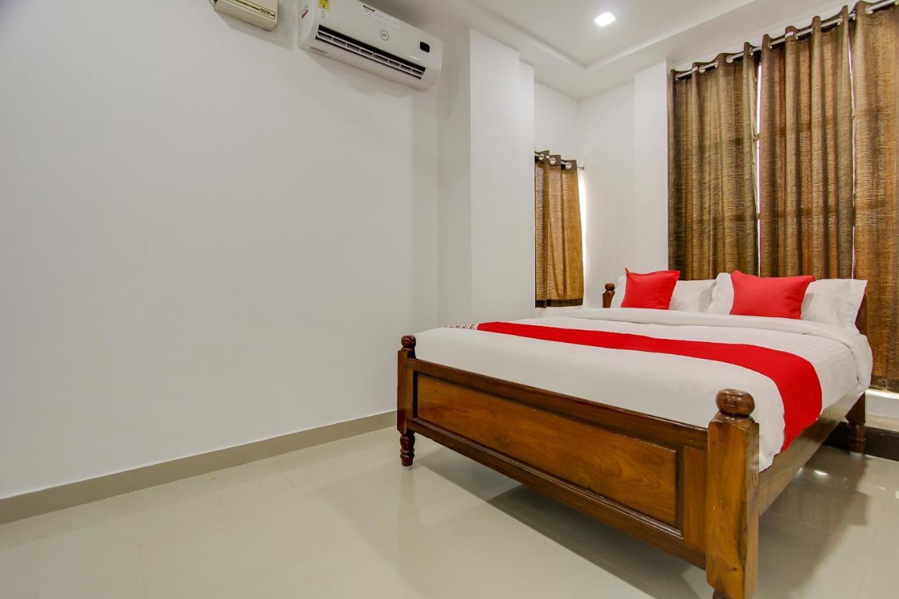 库姆巴科纳姆 Oyo 69625 Mayuraa Residency酒店 外观 照片