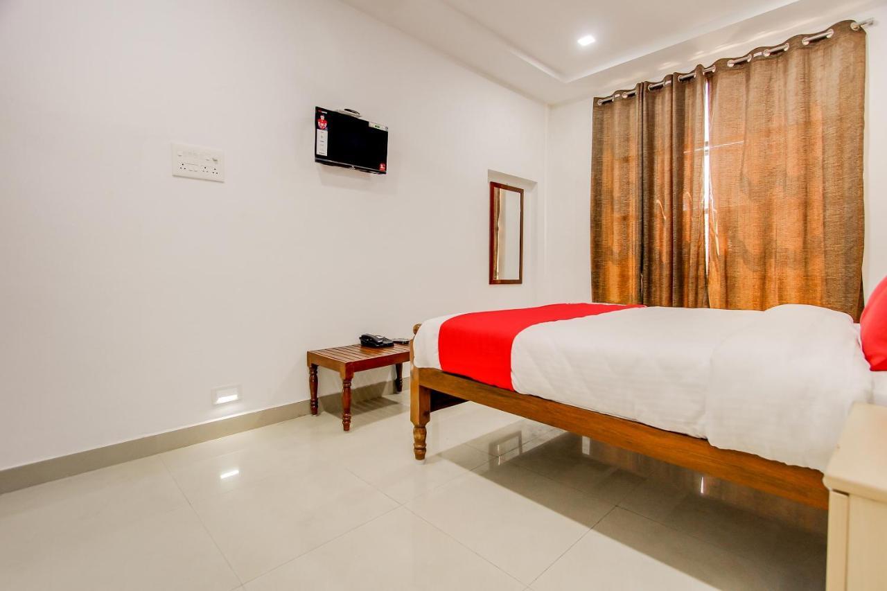 库姆巴科纳姆 Oyo 69625 Mayuraa Residency酒店 外观 照片