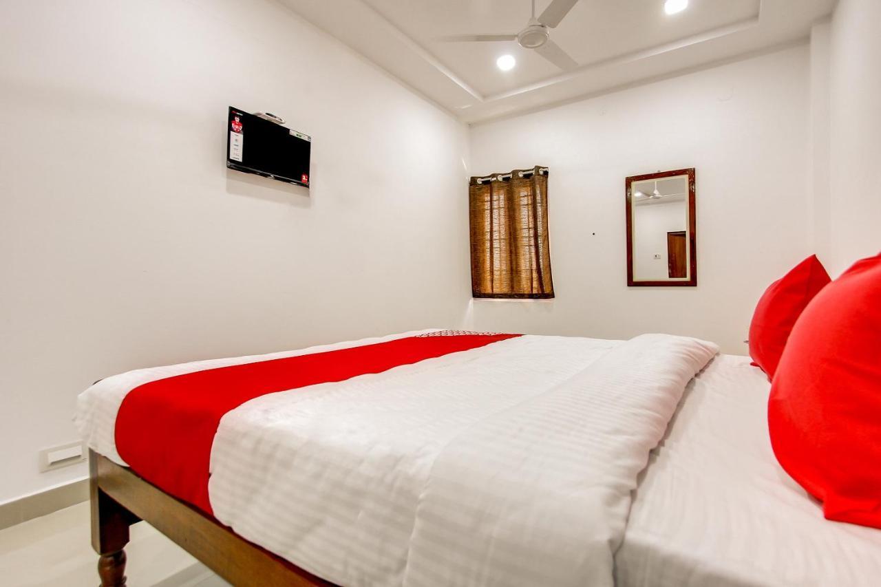 库姆巴科纳姆 Oyo 69625 Mayuraa Residency酒店 外观 照片