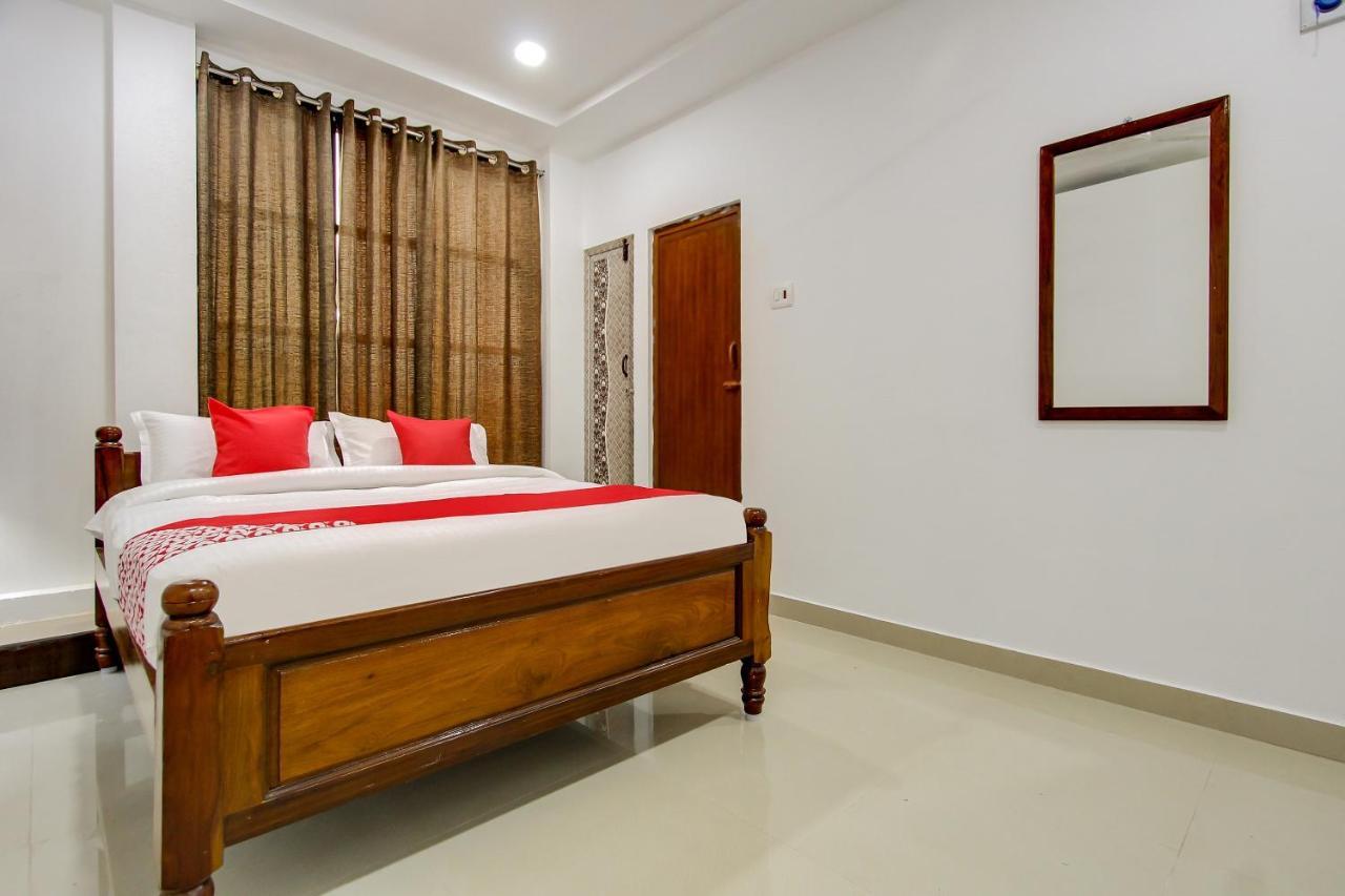 库姆巴科纳姆 Oyo 69625 Mayuraa Residency酒店 外观 照片